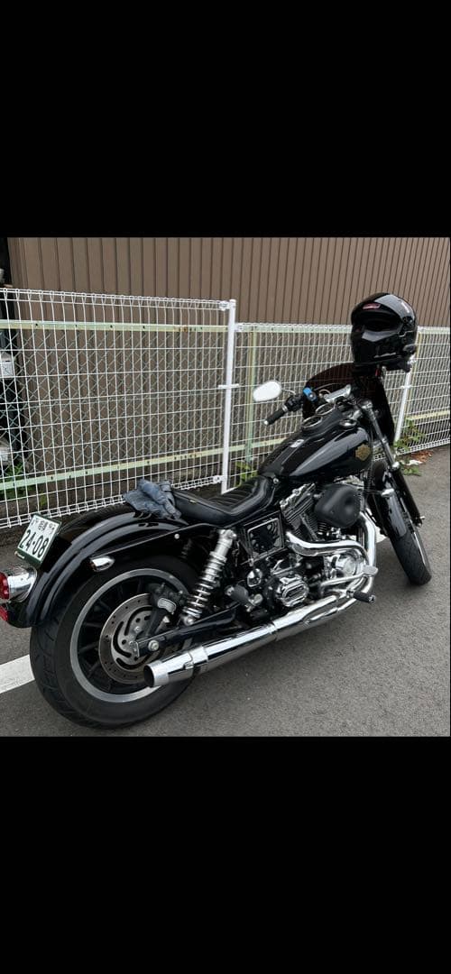 美品　装着画像ありハーレーダイナ2003年　ソロシート