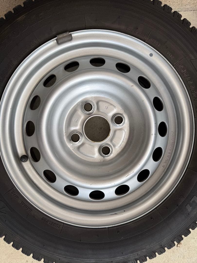 プロボックス・サクシードバン純正ホイールスタッドレスタイヤセット