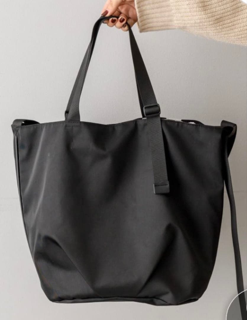 SNS総再生数350万越え！裏地がかわいい！アジャスタートートバッグ