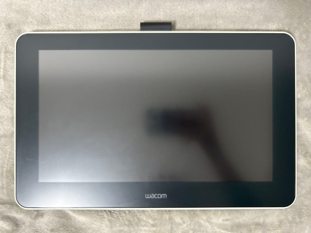 Wacom One 液晶ペンタブレット DTC133 本体、ペン、ケーブル