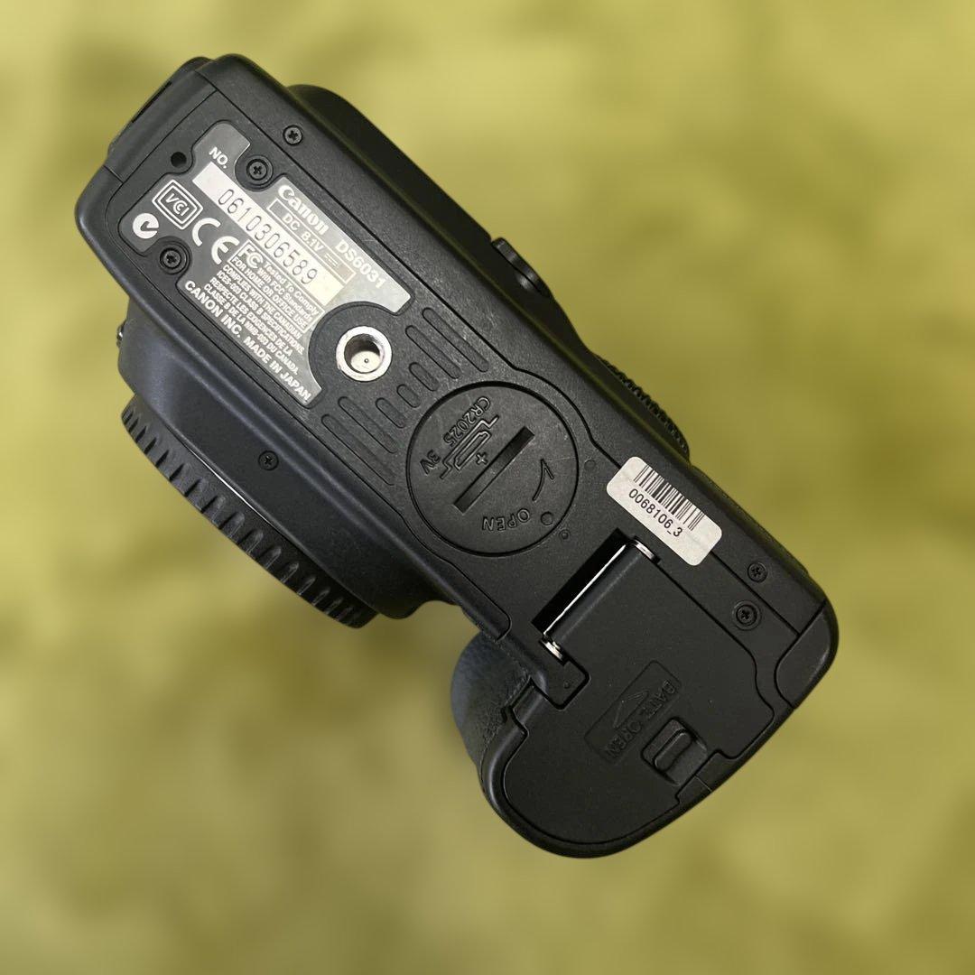 ⭐️Canon EOS 10D デジタル一眼レフカメラ‼️レンズ2本付きフルセット