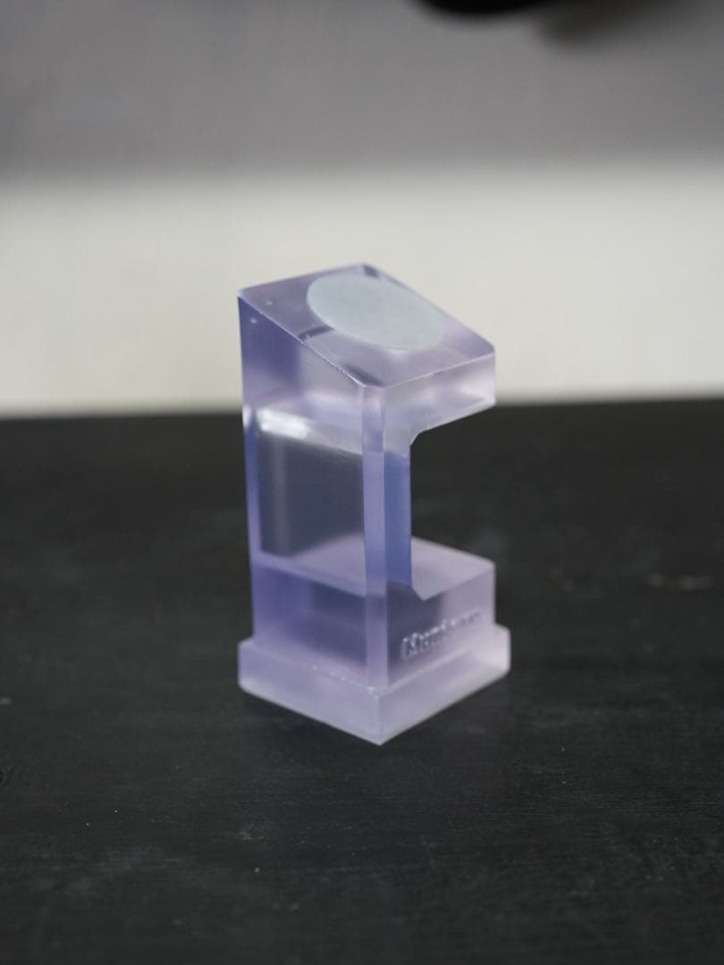 【A−】腕時計スタンド クリアムントル