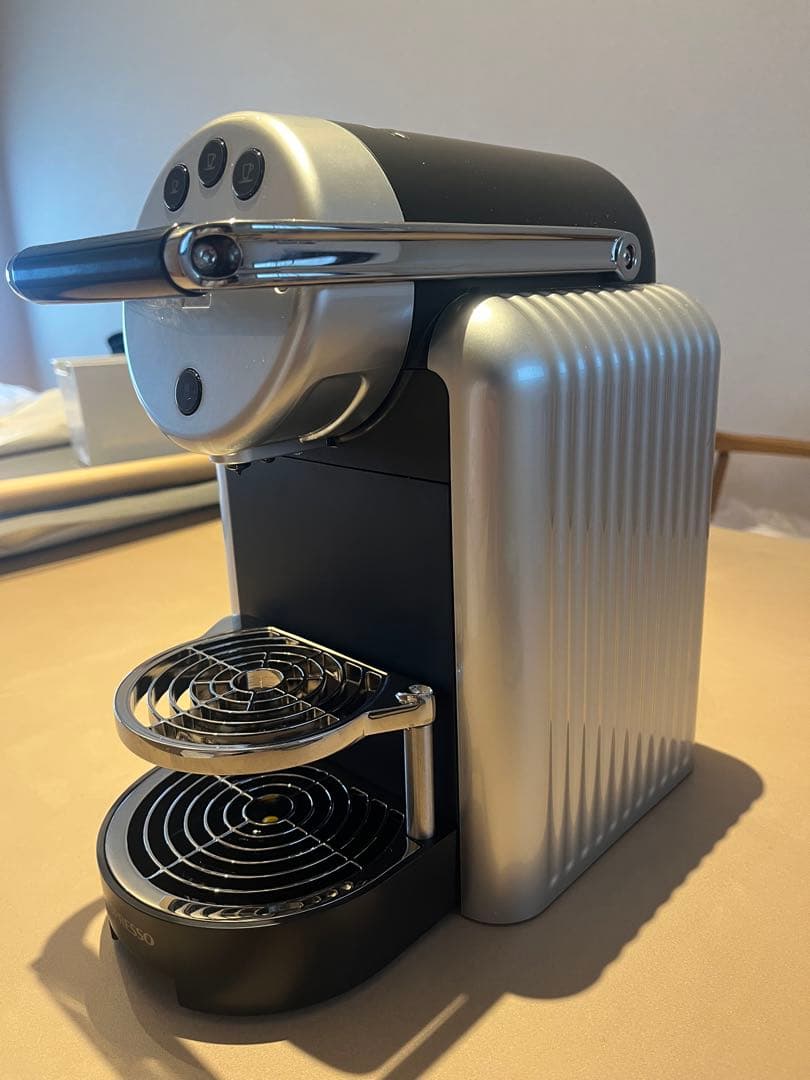 【未使用】ネスプレッソ ジニアス ZN100業務用【開封済み】 変換アダプタ付き