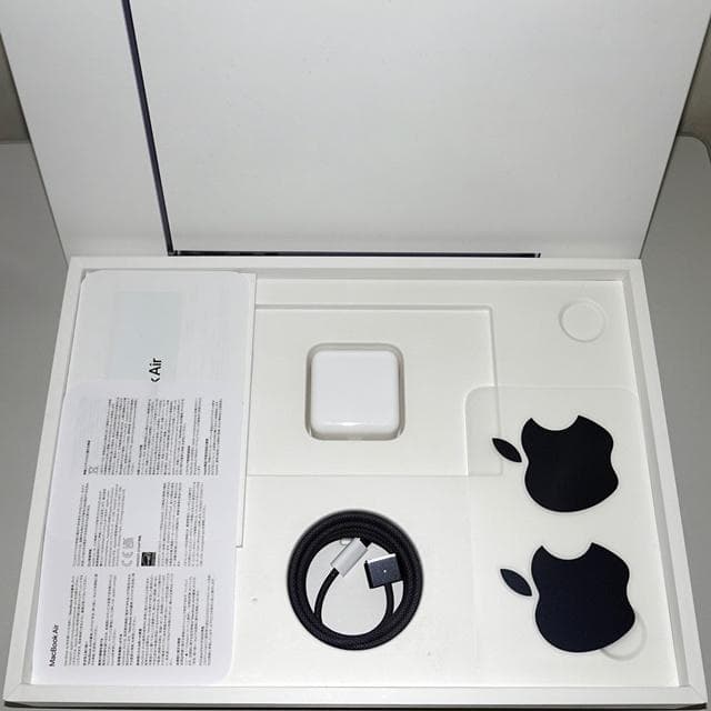 【美品】MacBook Air 2022_M2/16GB/512GB_MDN