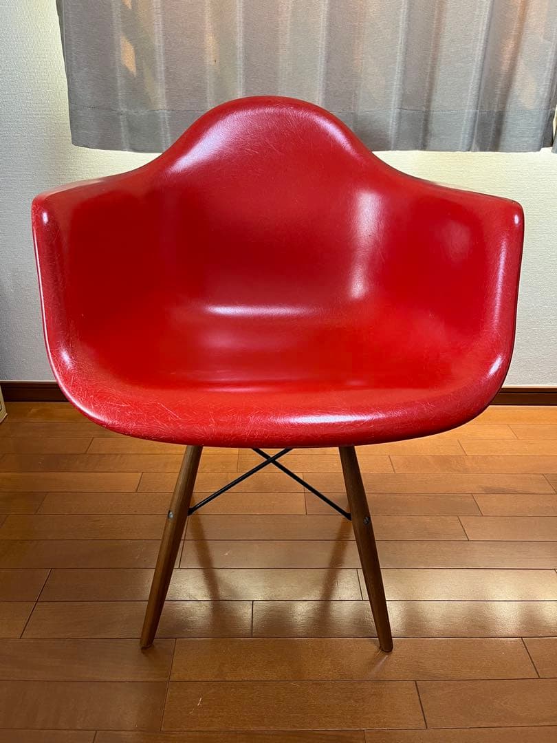 モダニカ　アームシェルチェア　レッド