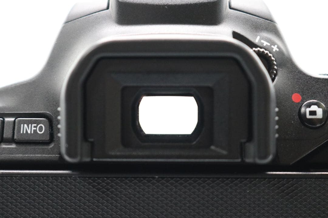 【Canon EOS Kiss X10 ダブルレンズセット】 Wi-Fi搭載