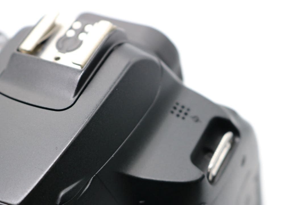 【Canon EOS Kiss X10 ダブルレンズセット】 Wi-Fi搭載