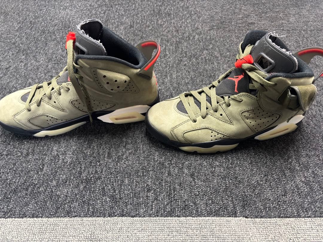 Travis Scott × Nike Air Jordan 6 70$専用