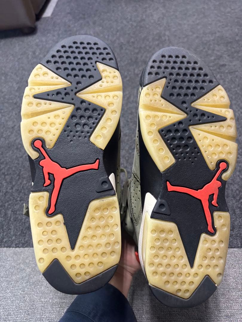 Travis Scott × Nike Air Jordan 6 70$専用