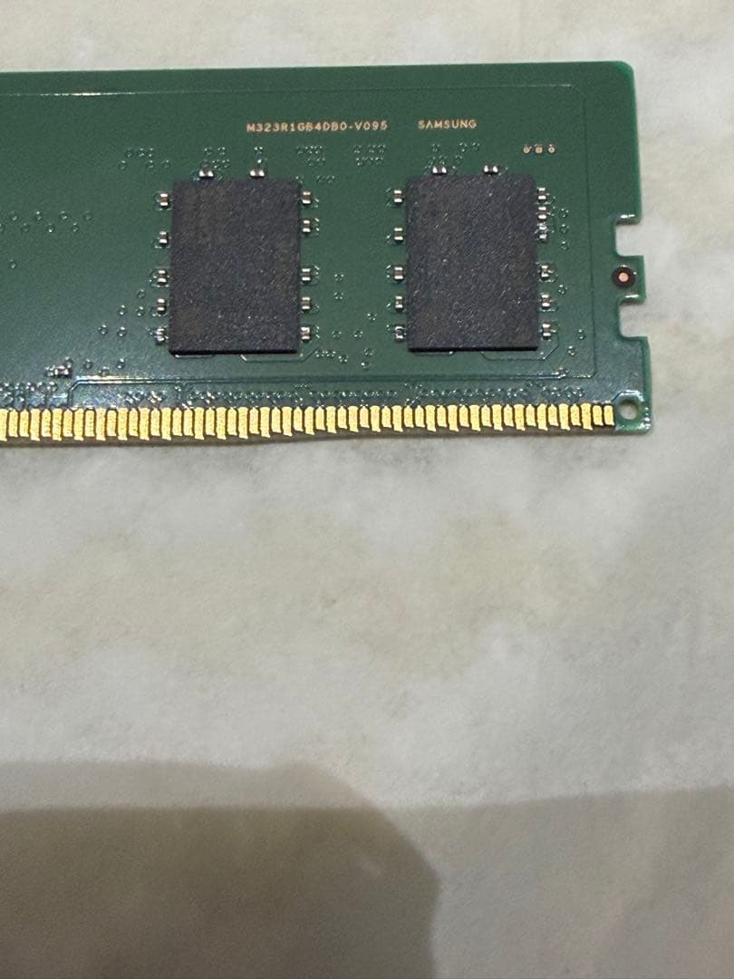 サムスン　デスクトップメモリ　PC5-5600 8GB