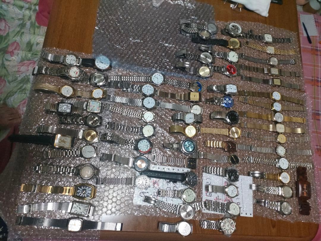 時計色々(個々に付いては掲載を参考に)個数60個。