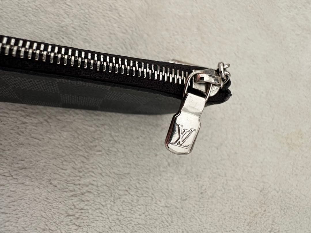 Louis Vuitton ダミエ ブラックケース