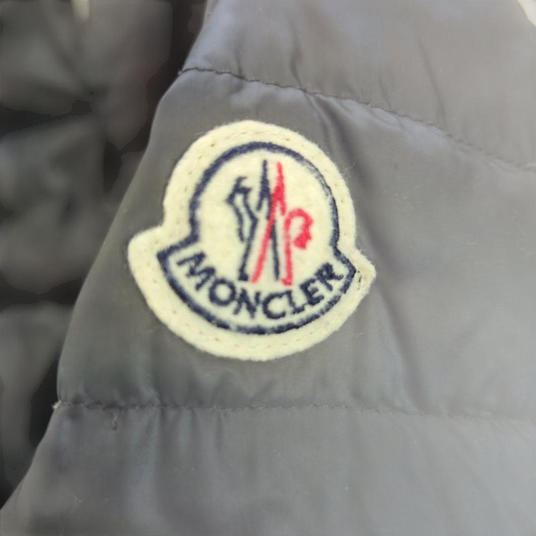 スンスンさん MONCLER　ダウン