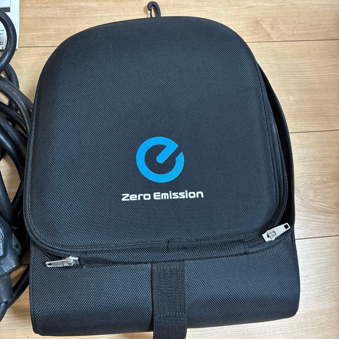 リーフ　充電器