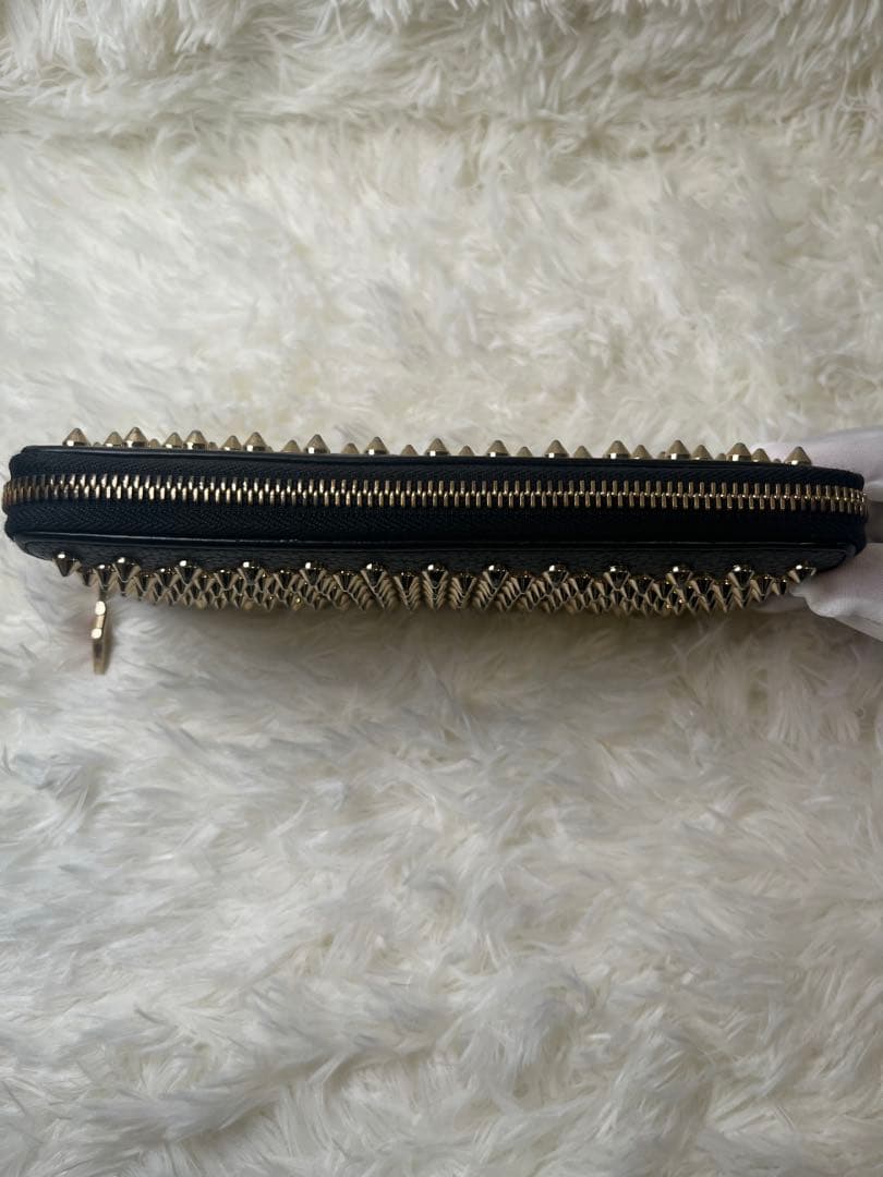 ✨美品 ✨ルブタン ラウンドジップ パネート 長財布 シボ革 ブラック レザー