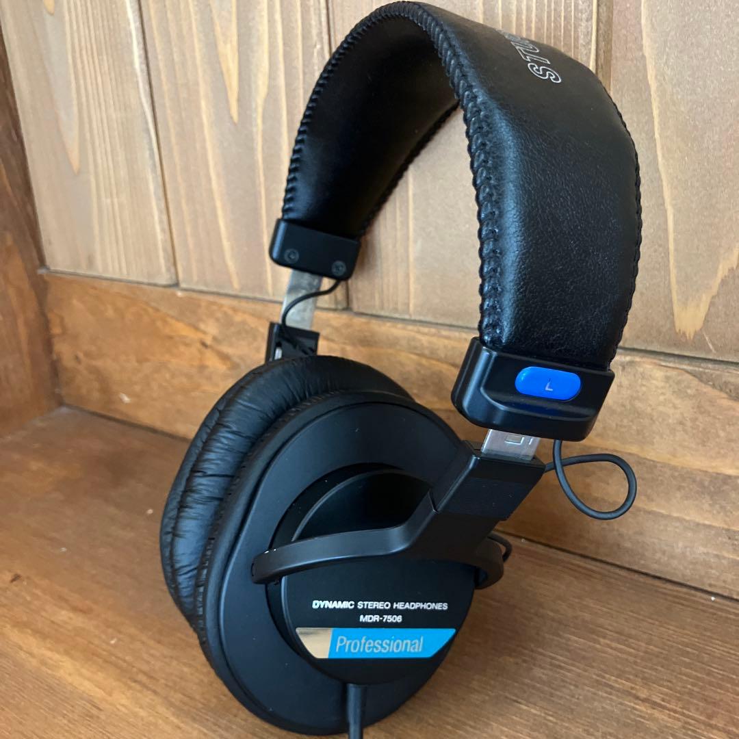 や*ん様 SONY MDR-7506 【イヤーパッド新品】スタジオモニター ヘッ