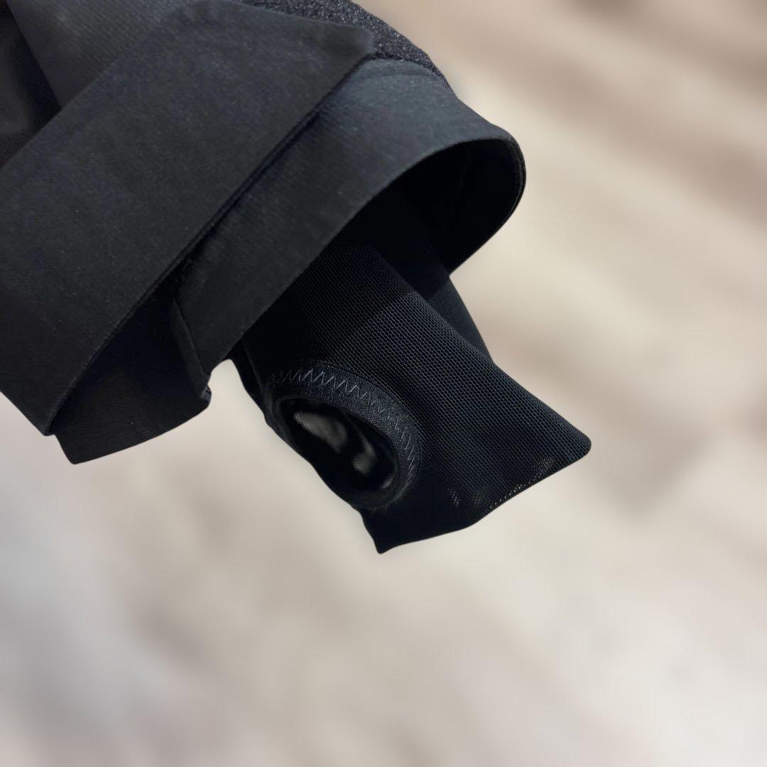 Burton [ak] スノーボードジャケット 黒 ブラック XL