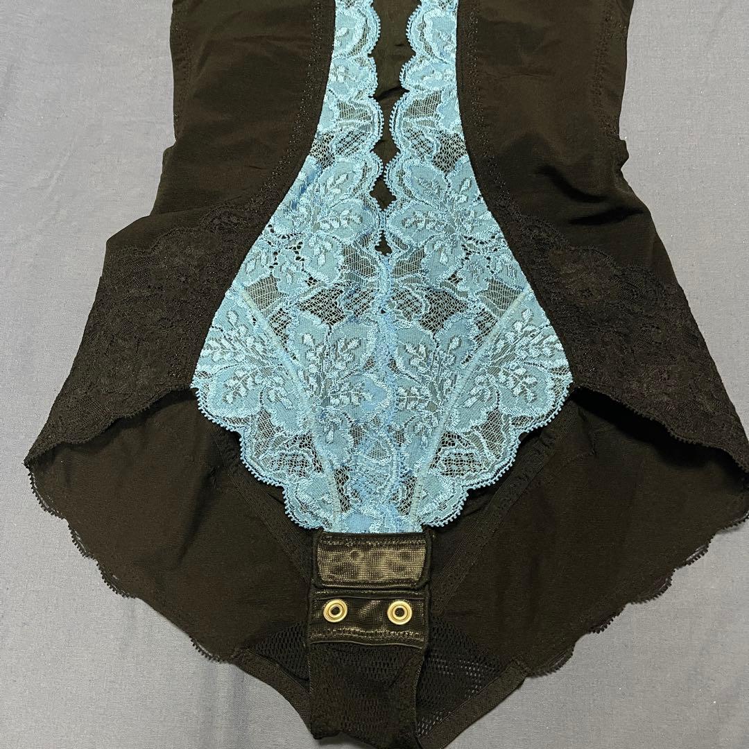 本日限定特価ほぼ未使用LaLa グラントイーワンズ 袖なしボディスーツララドール