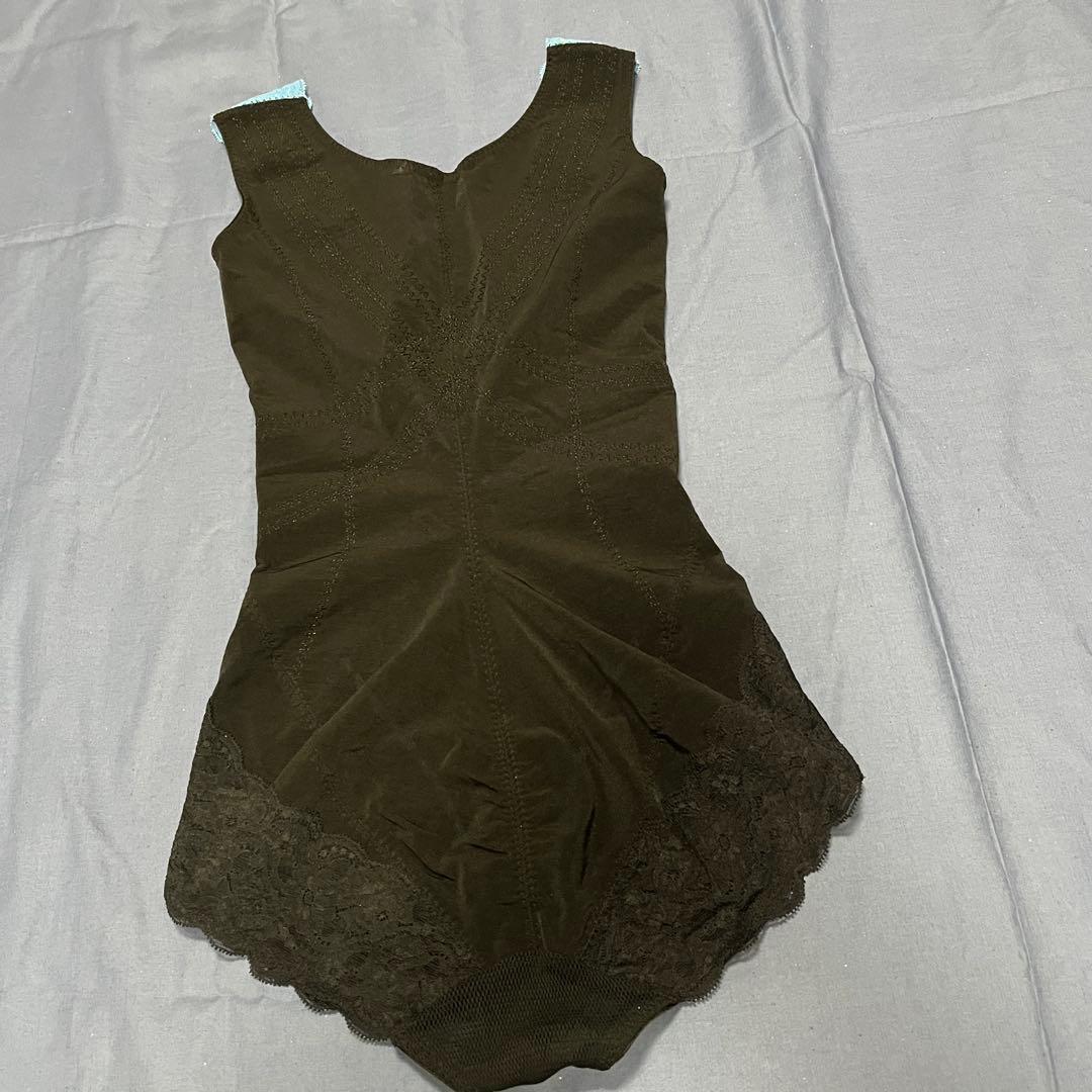 本日限定特価ほぼ未使用LaLa グラントイーワンズ 袖なしボディスーツララドール