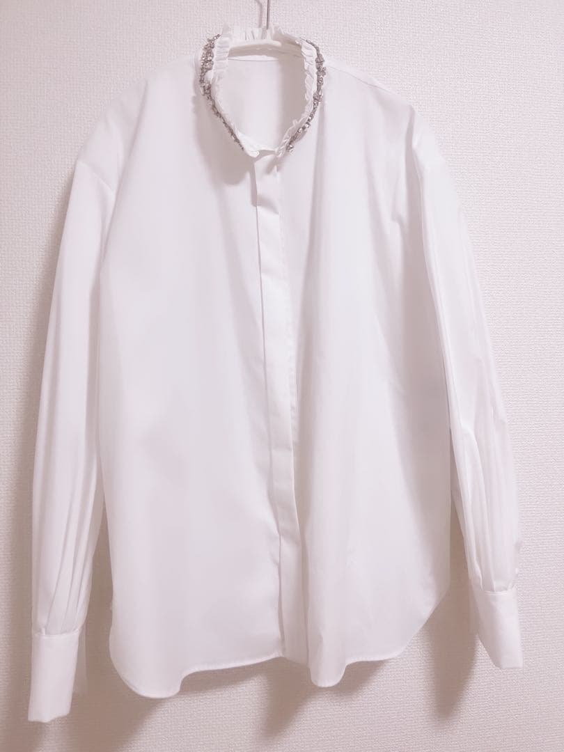 クリスマスセール【LOULOU】ビジュースタンドフリルシャツ#ニットと相性◎