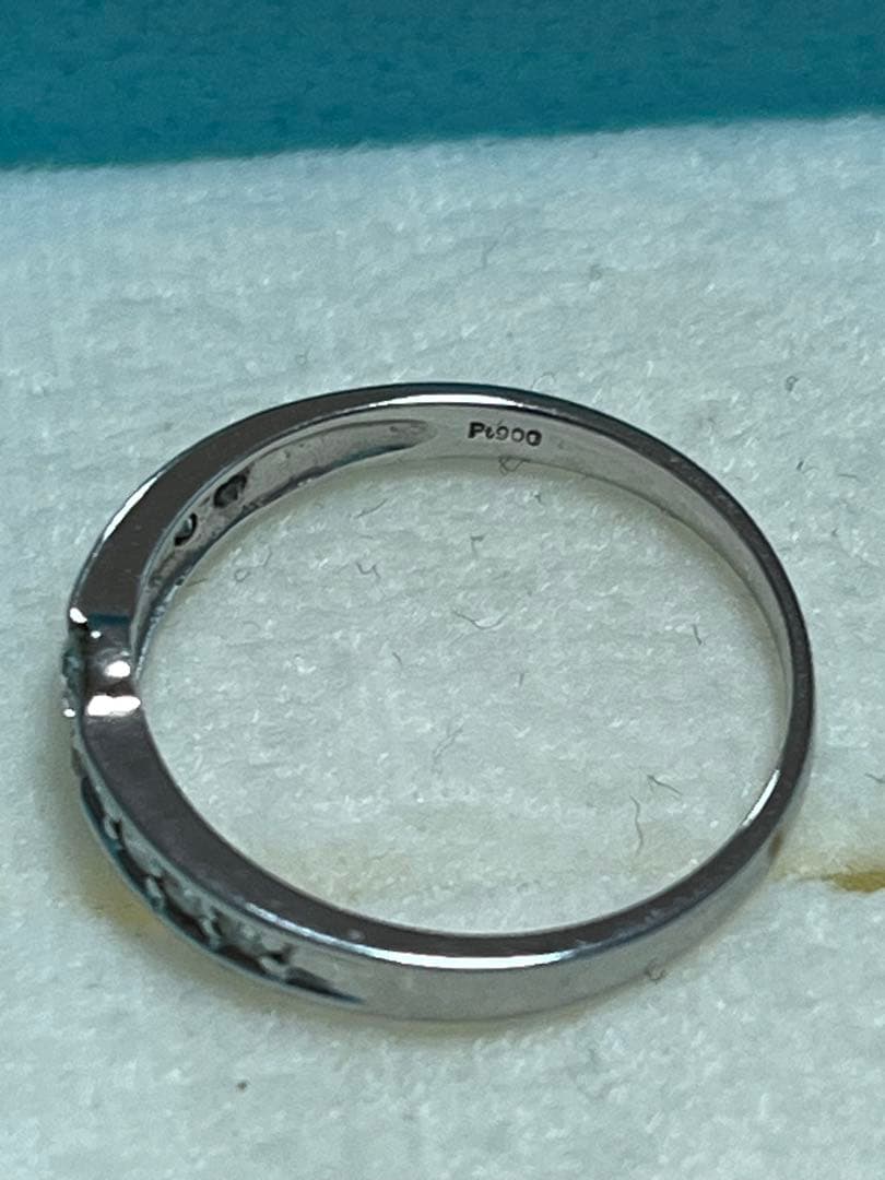 プラチナ ダイヤモンドリング 0.30ct
