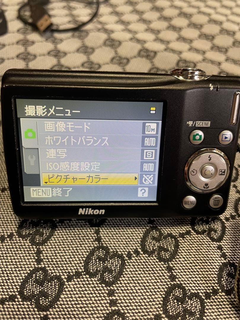 良好　Nikon ニコン　COOLPIX デジカメ　本体バッテリー充電器USB