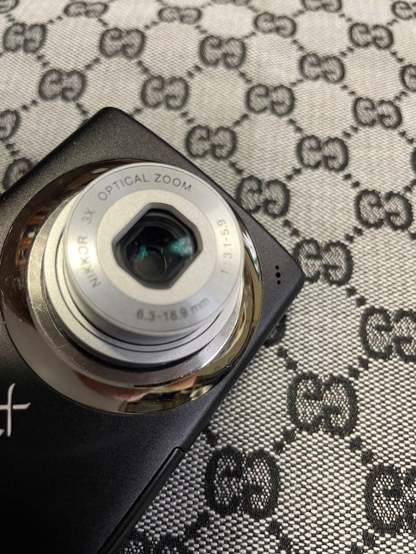 良好　Nikon ニコン　COOLPIX デジカメ　本体バッテリー充電器USB