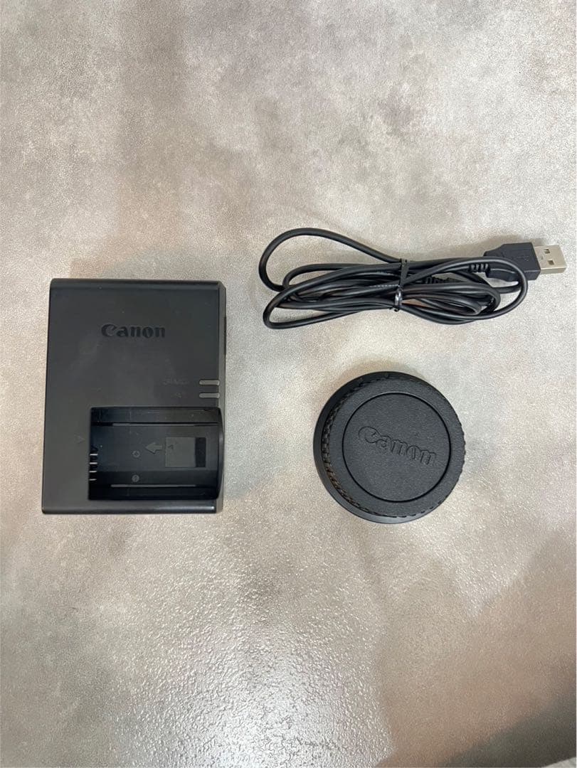 Canon EOS Kiss X8iデジタル一眼レフカメラ