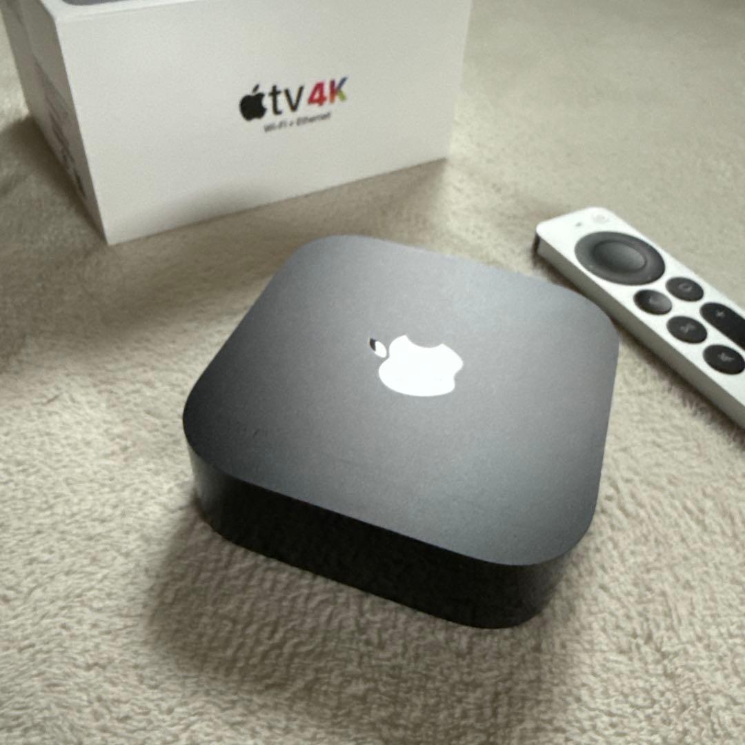 Apple TV 4K 3rd 本体とリモコン