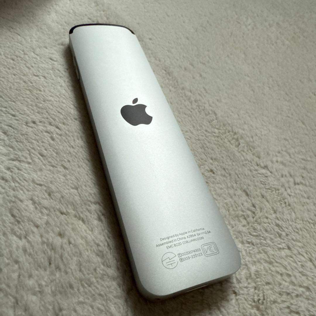 Apple TV 4K 3rd 本体とリモコン