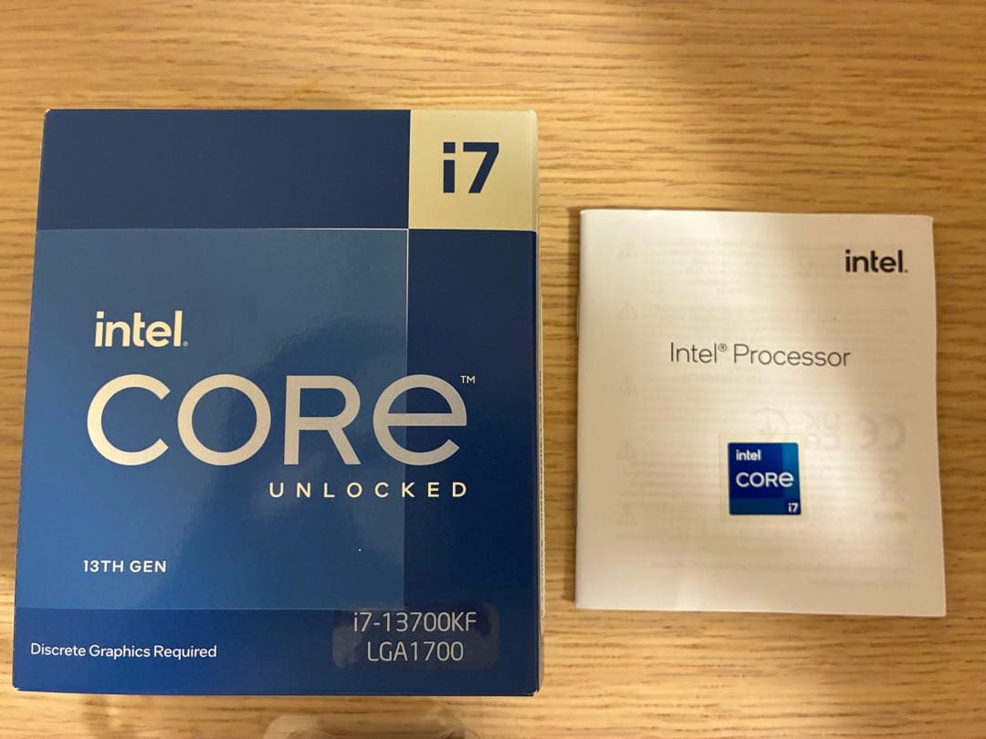 Intel Core i7-13700KF 中古品