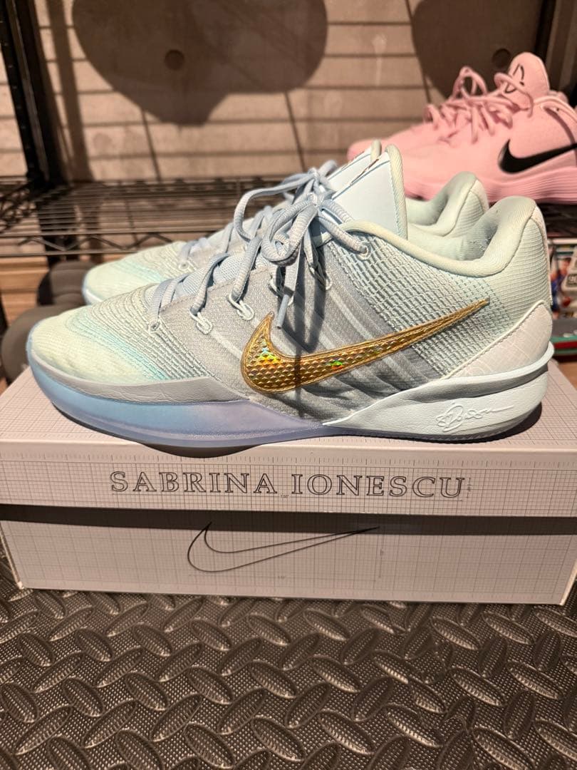 【値下げ可】　NIKE サブリナ3 EP