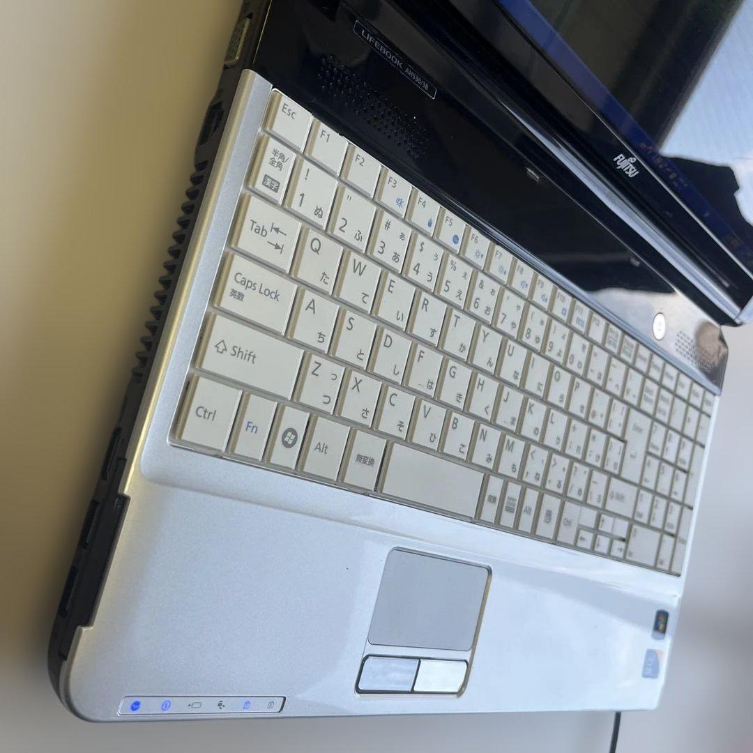 ☆使用時間1544時間格安美品☆WindowsXP☆富士通SSD搭載大画面ノート