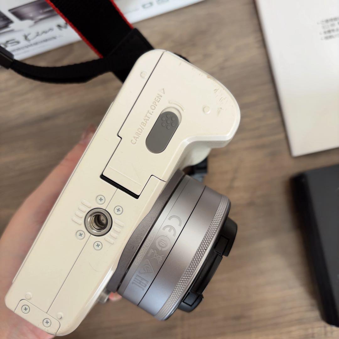 Canon kiss M ダブルレンズキット 箱あり