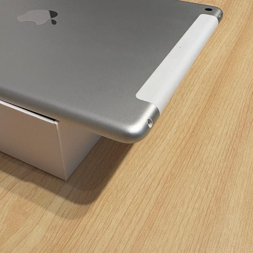 【美品】Apple iPad 第7世代 Wi-Fi+Cellular 32GB