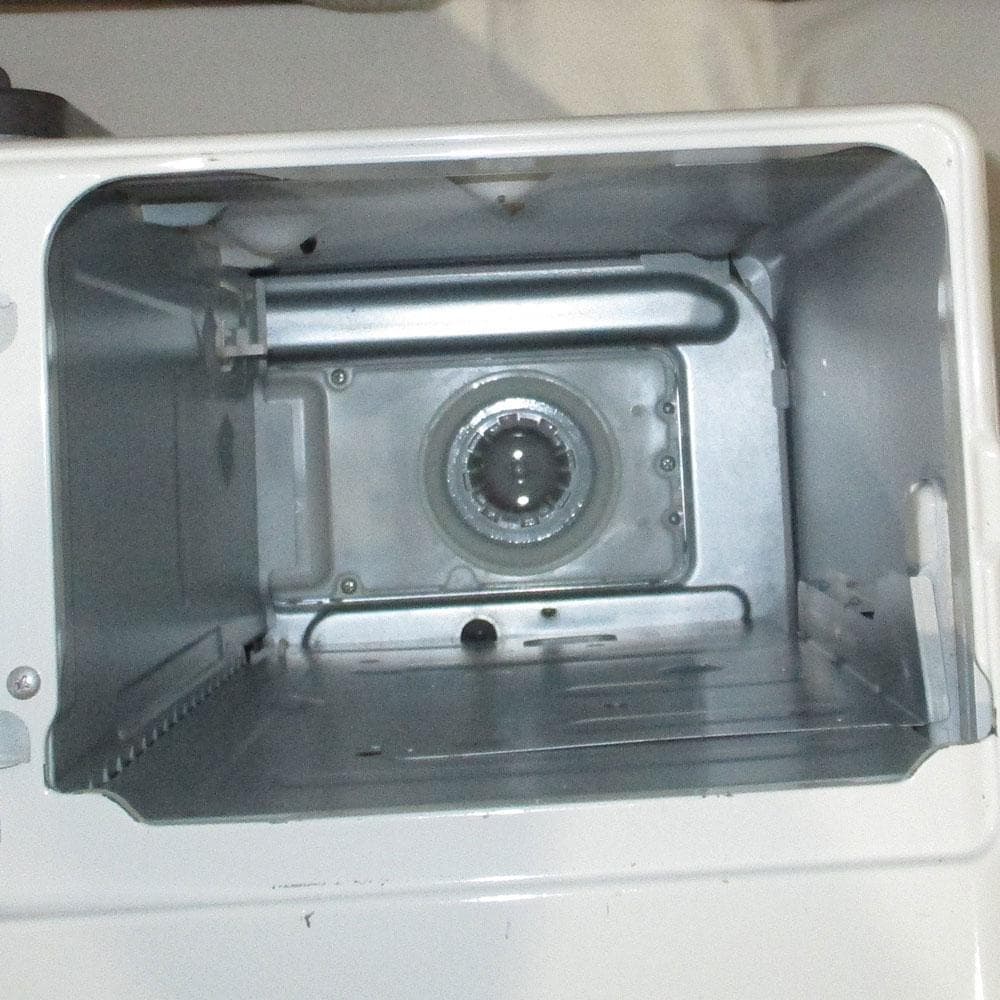 【美品】19～25畳　その寒い大部屋に！ダイニチ石油ファンヒーター　９L