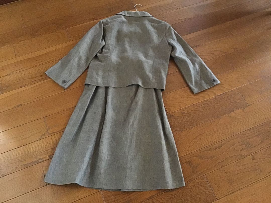 マーガレットハウエルスーツ　　サイズ3 Lサイズ