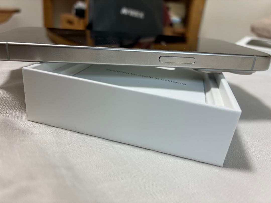 iPhone15 Pro 128G カラーホワイト初期化済み　透明ケース付き