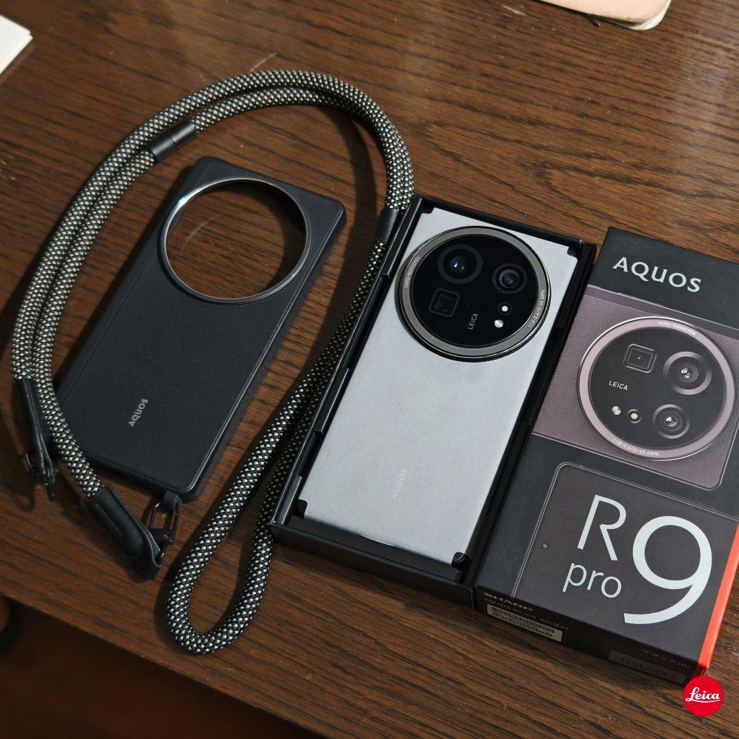 【新品未使用未開封】AQUOS R9 pro 純正カメラケース付き