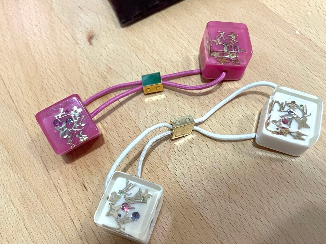 ルイヴィトン　ヘアゴム　巾着付き　LOUIS VUITTON ２個セット