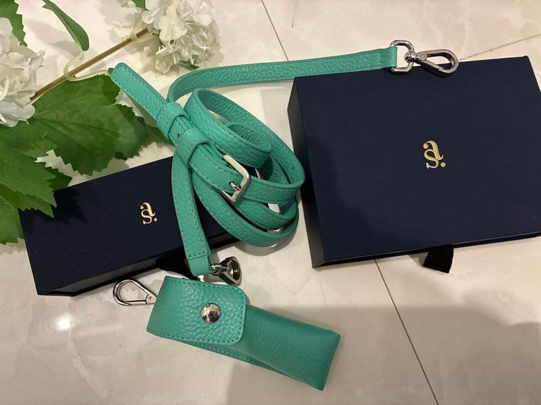 【美品】A＆S iPhone12 鈴木亜美　スマホ　ショルダー　リップケース