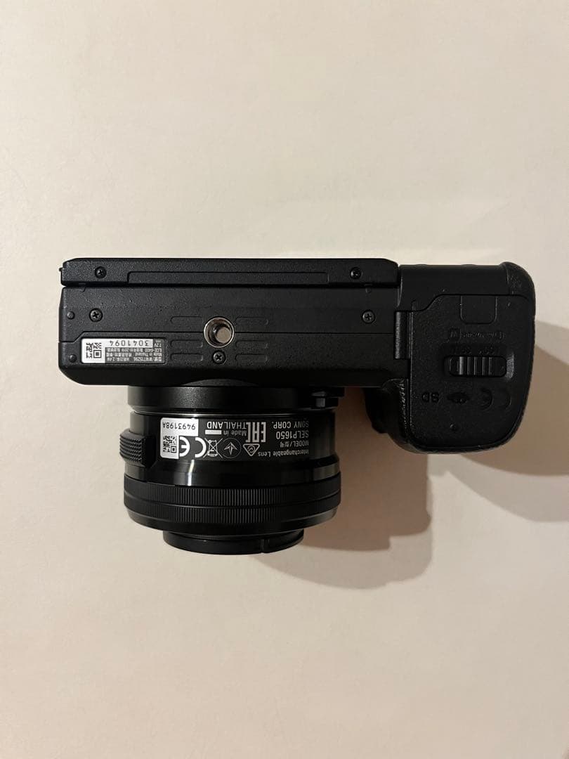 Sony α6400 ミラーレスカメラ 本体と付属品