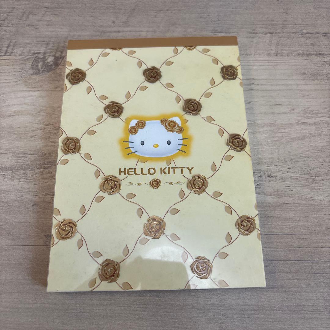 平成レトロ　ハローキティメモ帳