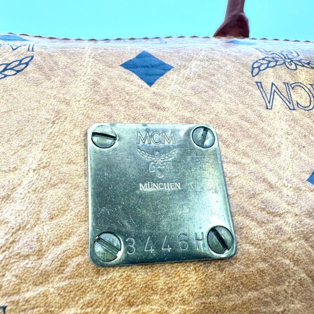 ✨美品✨MCM ミニボストン ハンドバッグ ロゴプレート 総柄 旅行バッグ 茶