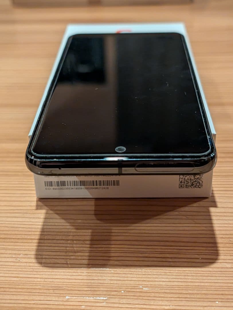B*a様 美品 Google Pixel 8 Pro 本体 Obsidian 5