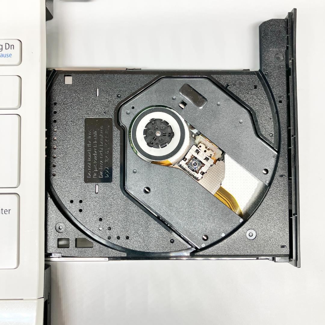 美品❤️ホワイト☆設定済み 大画面 カメラ ノートパソコン メモリ8GB SSD