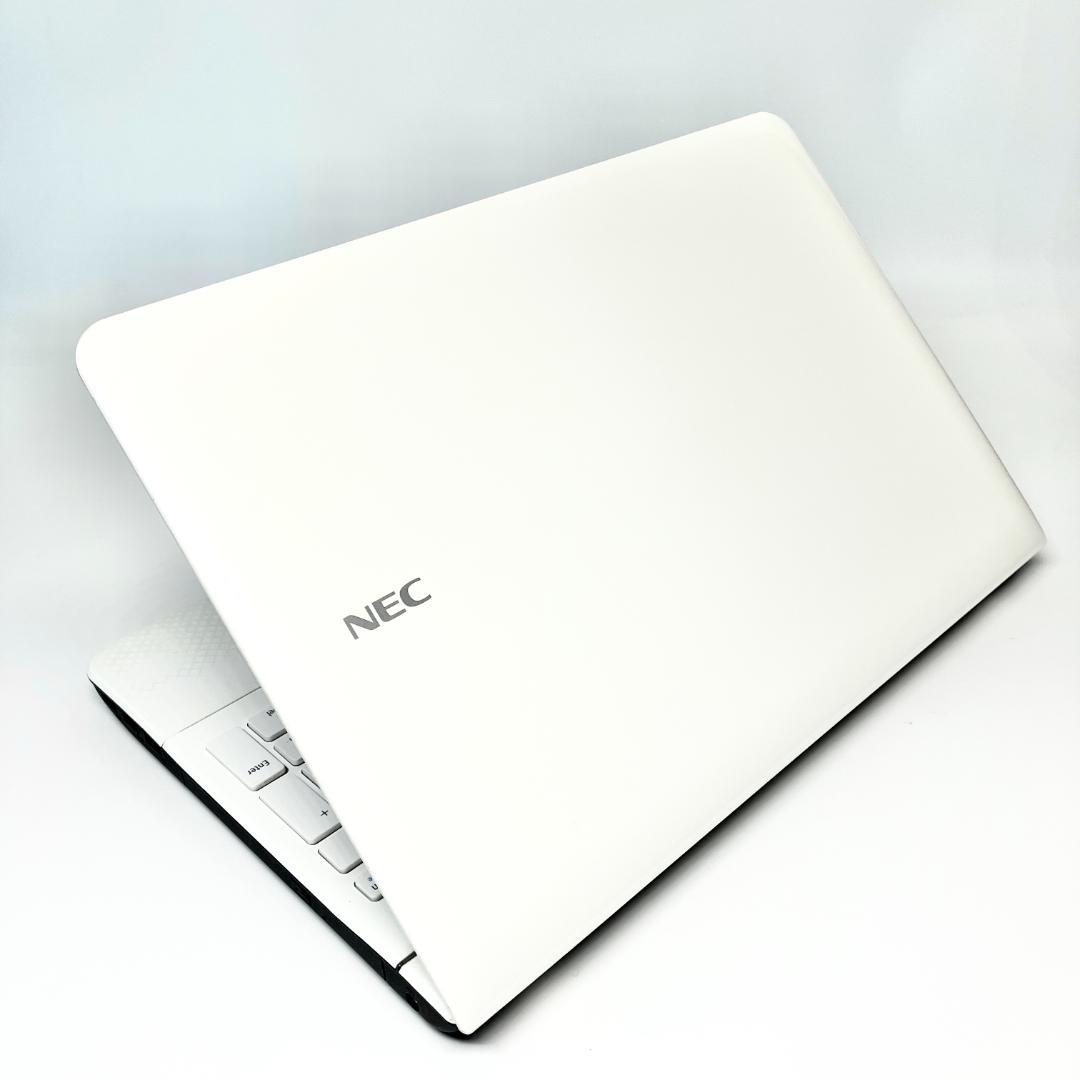 美品❤️ホワイト☆設定済み 大画面 カメラ ノートパソコン メモリ8GB SSD