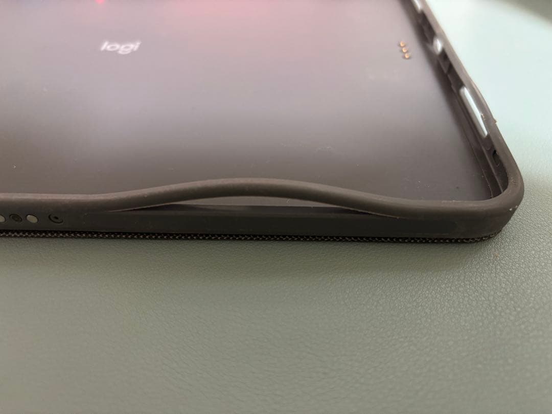 Logicool Combo Touch iPad Air 10.9インチ