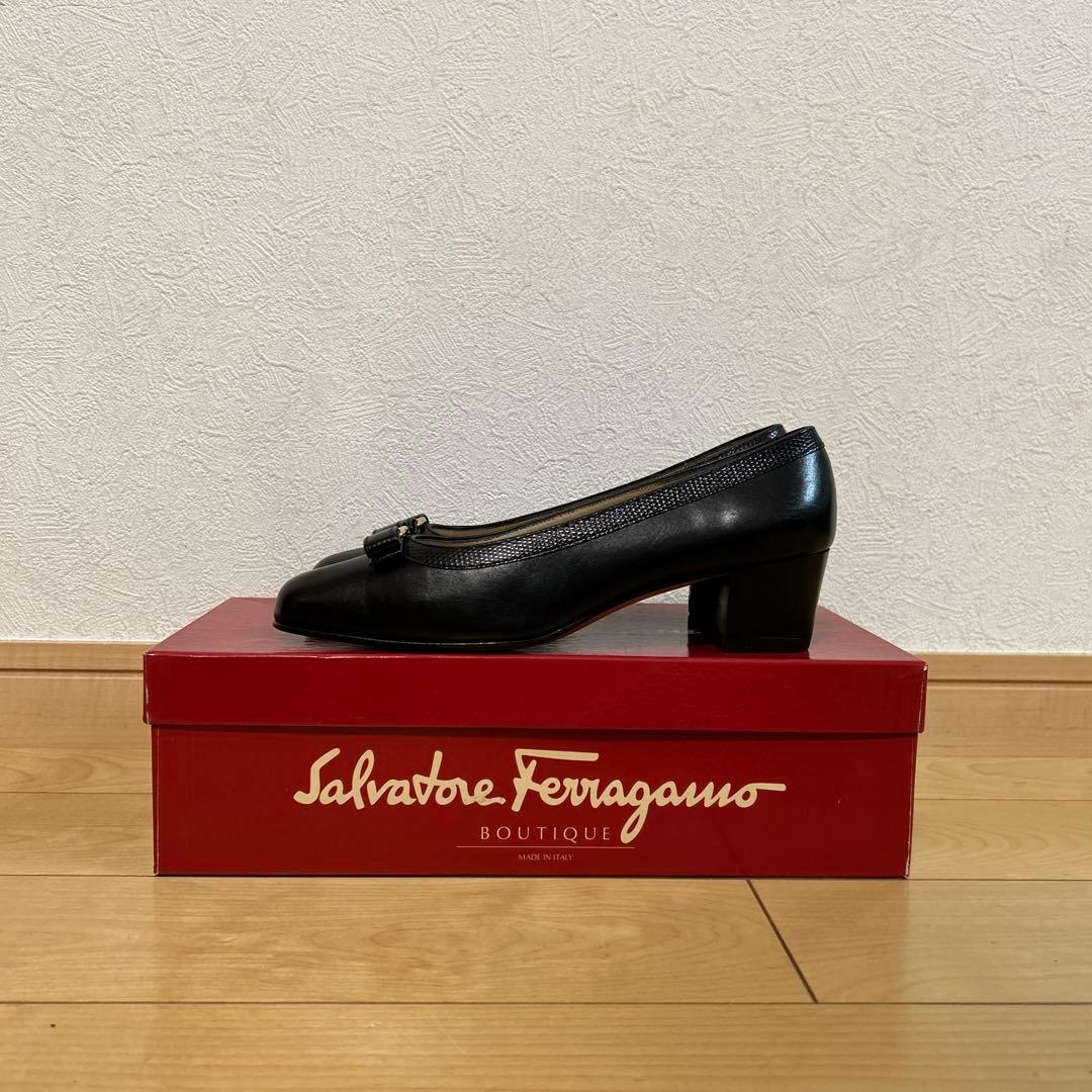 お値下げ　フェラガモ6C