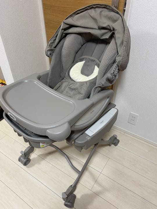 アップリカ　ユラリズムオートプレミアム　ムーンロックBR